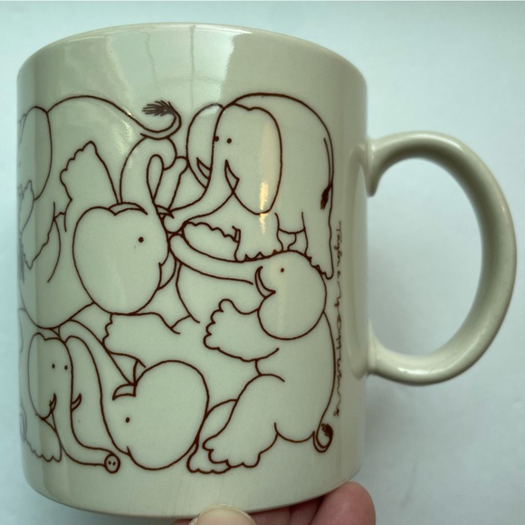 Vintage Taylor & Ng ceramic tan and brown fun elephant coffee mug. Made in Japan - Picture 1 of 7